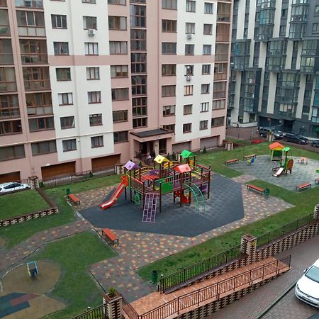 Шикарные Апартаменты На Ул.Княгини Ольги ,100К. Leópolis Exterior foto