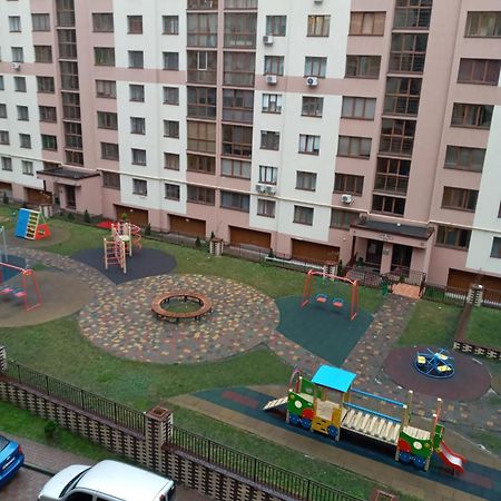Шикарные Апартаменты На Ул.Княгини Ольги ,100К. Leópolis Exterior foto